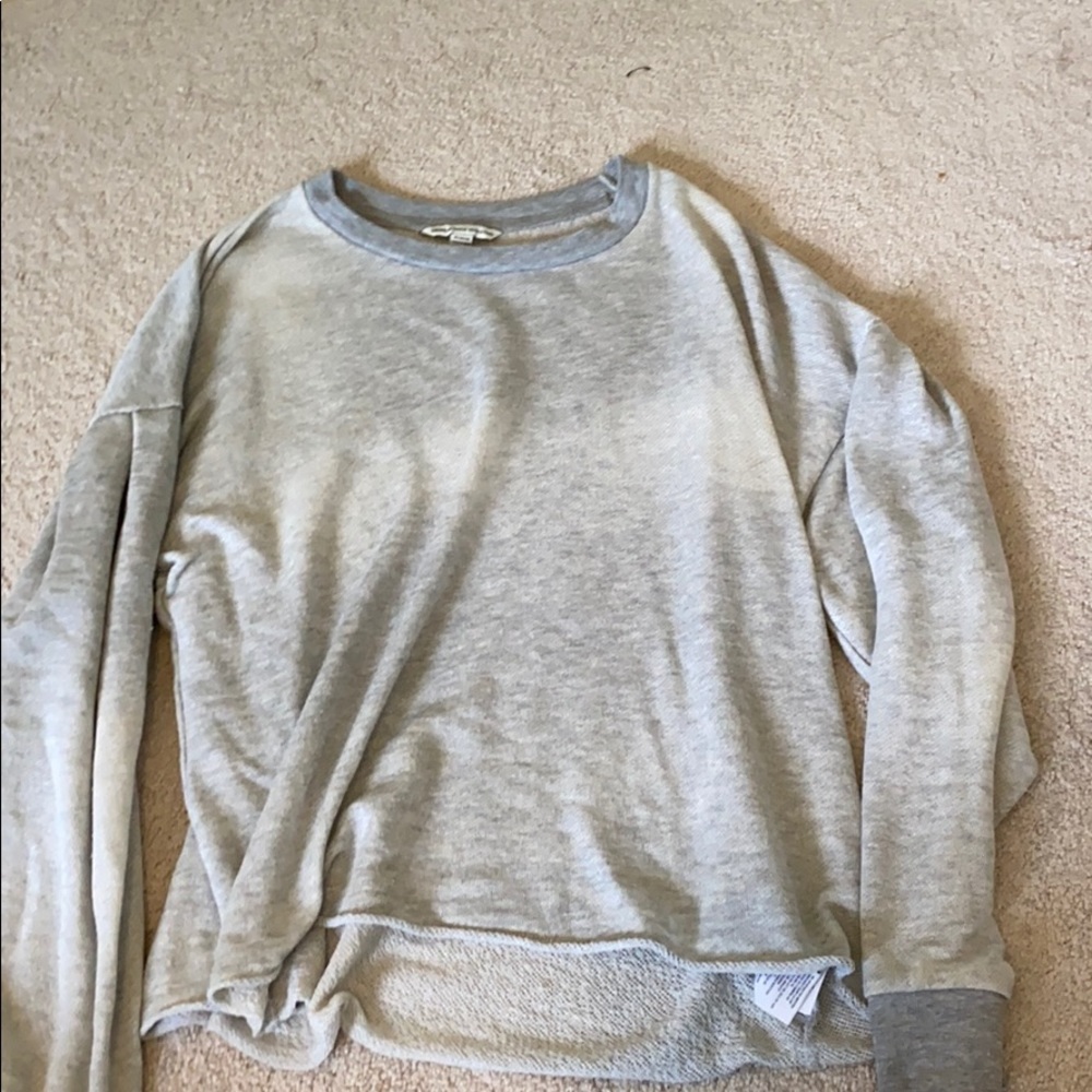 Light gray raw hem sweatshirt